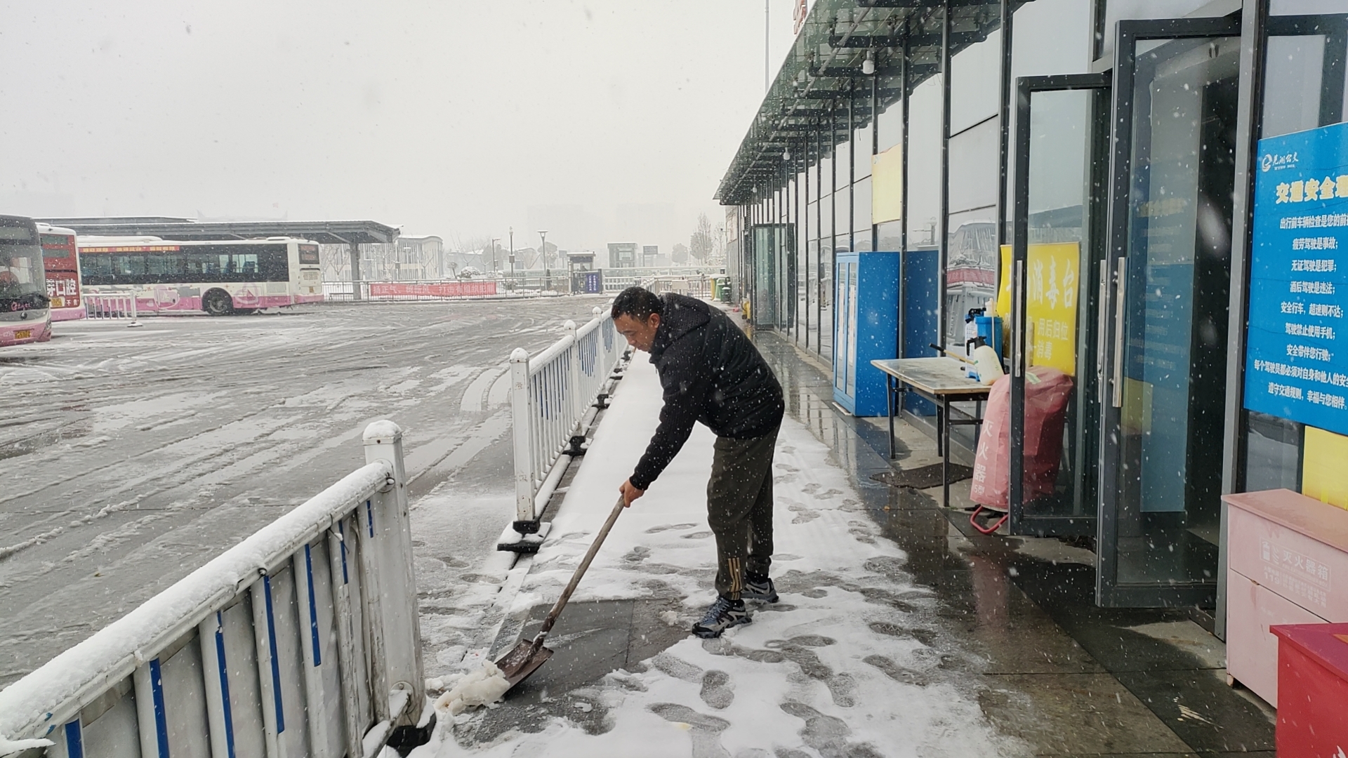 以雪為令，蕪湖公交人浴“雪”奮戰進行時！